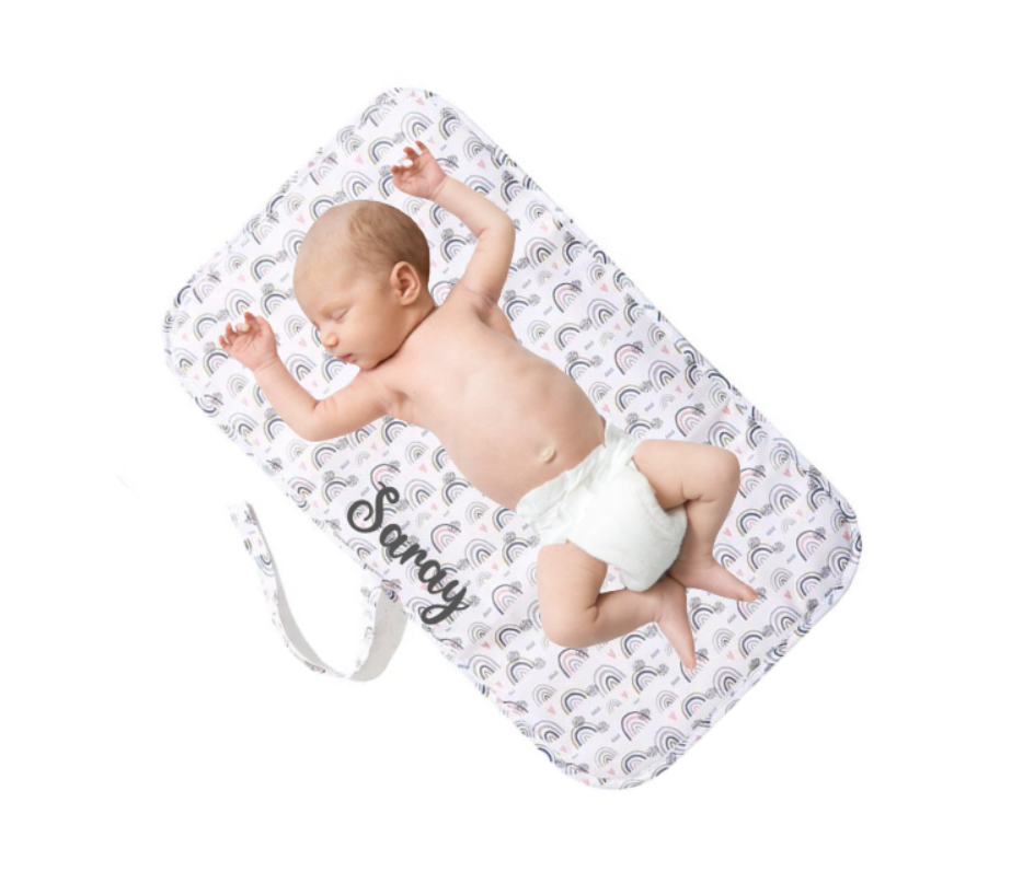 Cambiador portátil de viaje Arcoíris personalizado para bebé - BabyTete